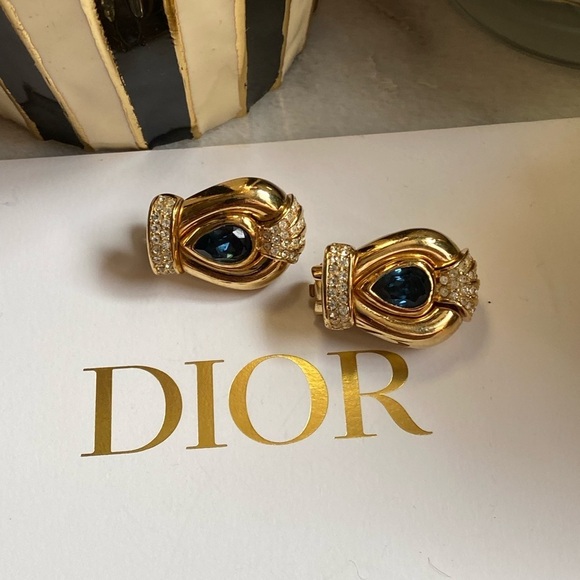 VINTAGE Christian Dior gold tone blue and clear crystals clip on earrings - Picture 13 of 16